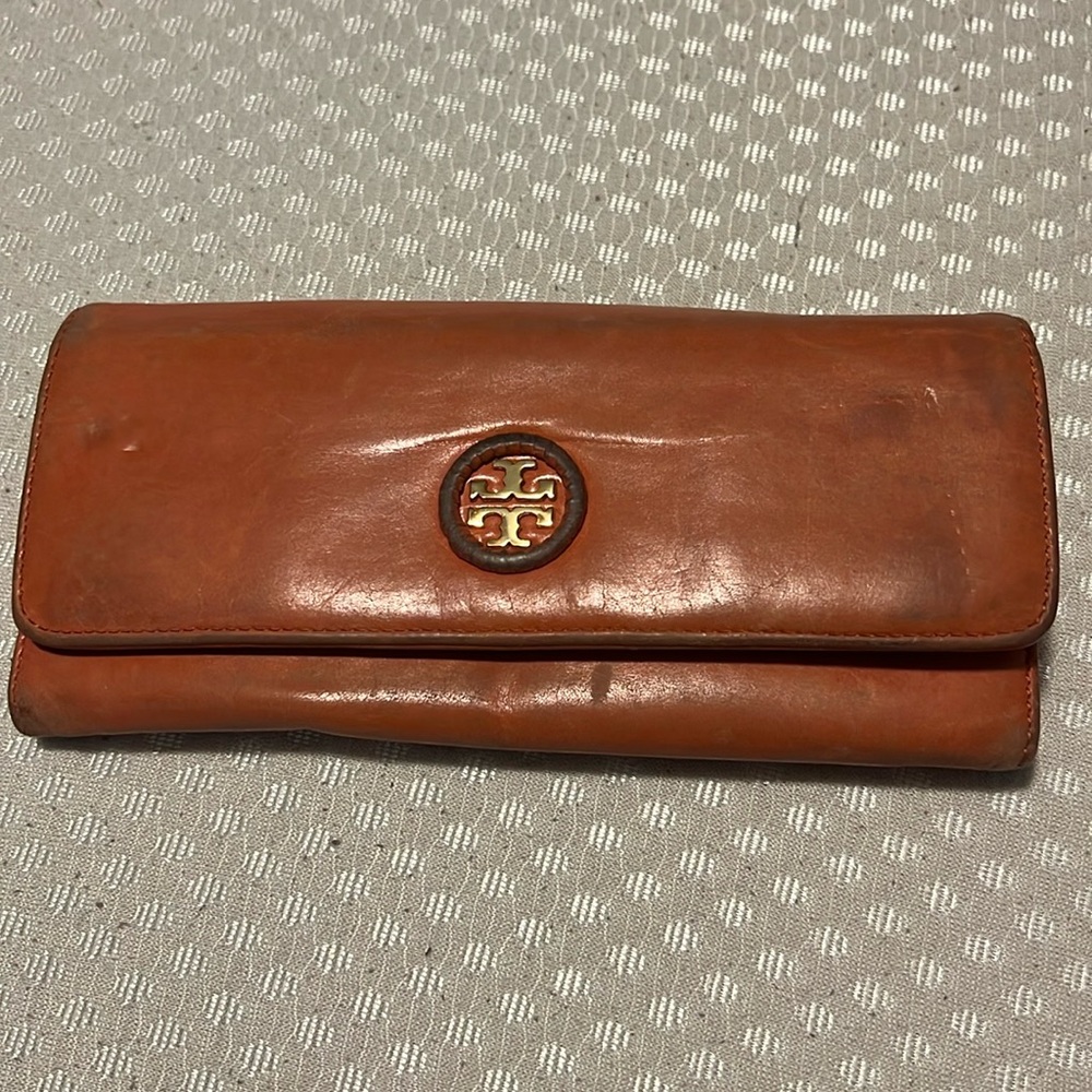 Tory Burch Long Leather Wallet